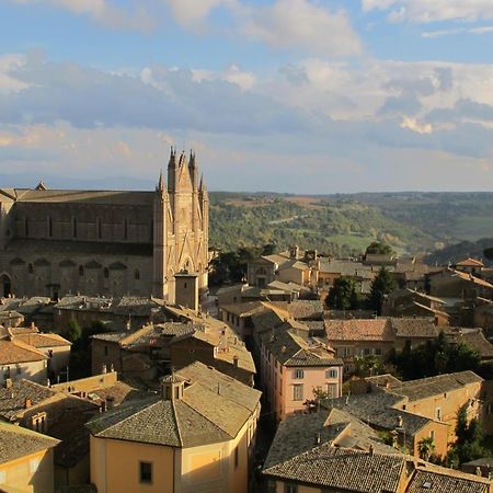 Porta Vivaria Orvieto- Private Parking Bagian luar foto